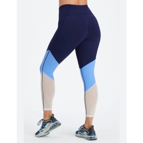 Fabletics Pants - Fabletics Trinity Motion365 Mid-Rise 7/8 Legging